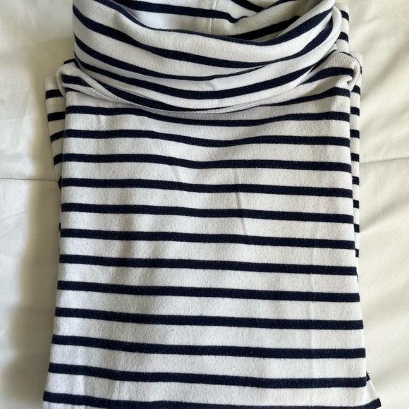 Vineyard Vines Anchor Turtleneck - Picture 8 of 9